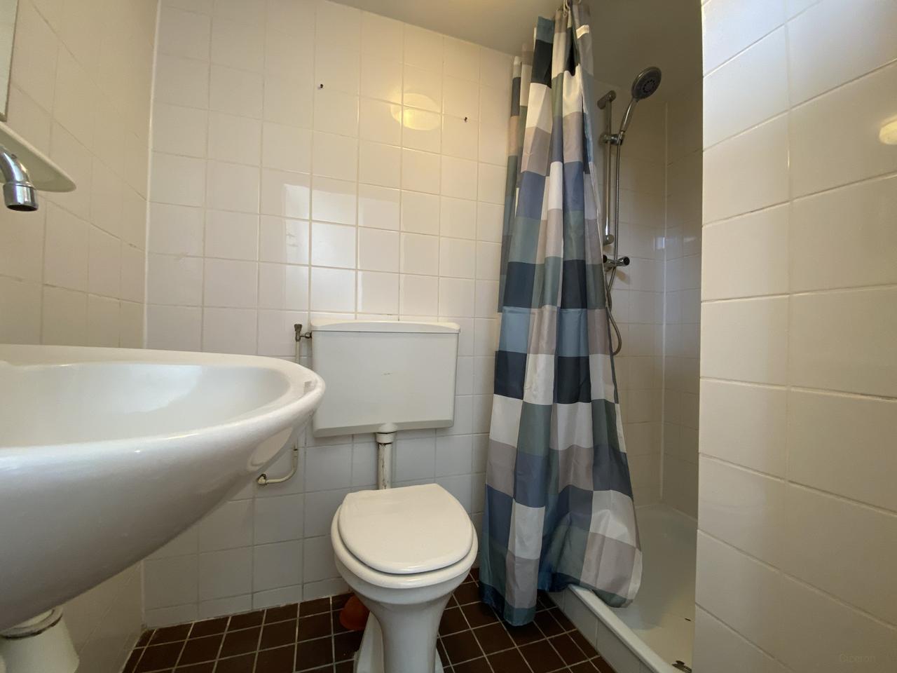Licht studentenappartement op de topetage - Afbeelding 9