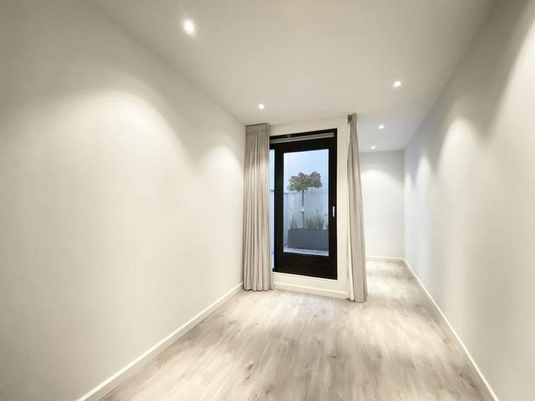 Gemeubileerd 3-kamerappartement met patio - Afbeelding 9