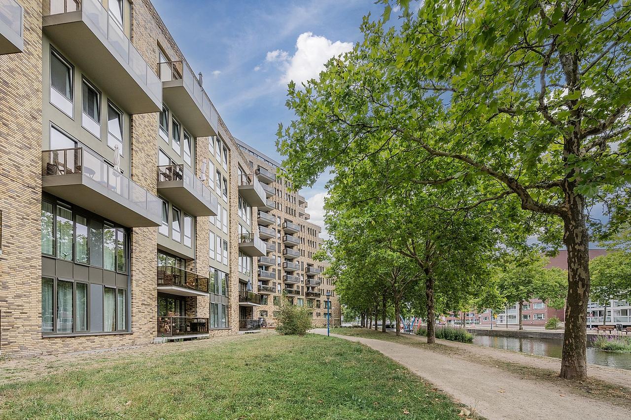 96 m² appartement met balkon in Villapark - Afbeelding 1