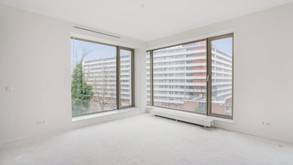 A++ hoekappartement met zuidbalkon in Osdorp - Afbeelding 1