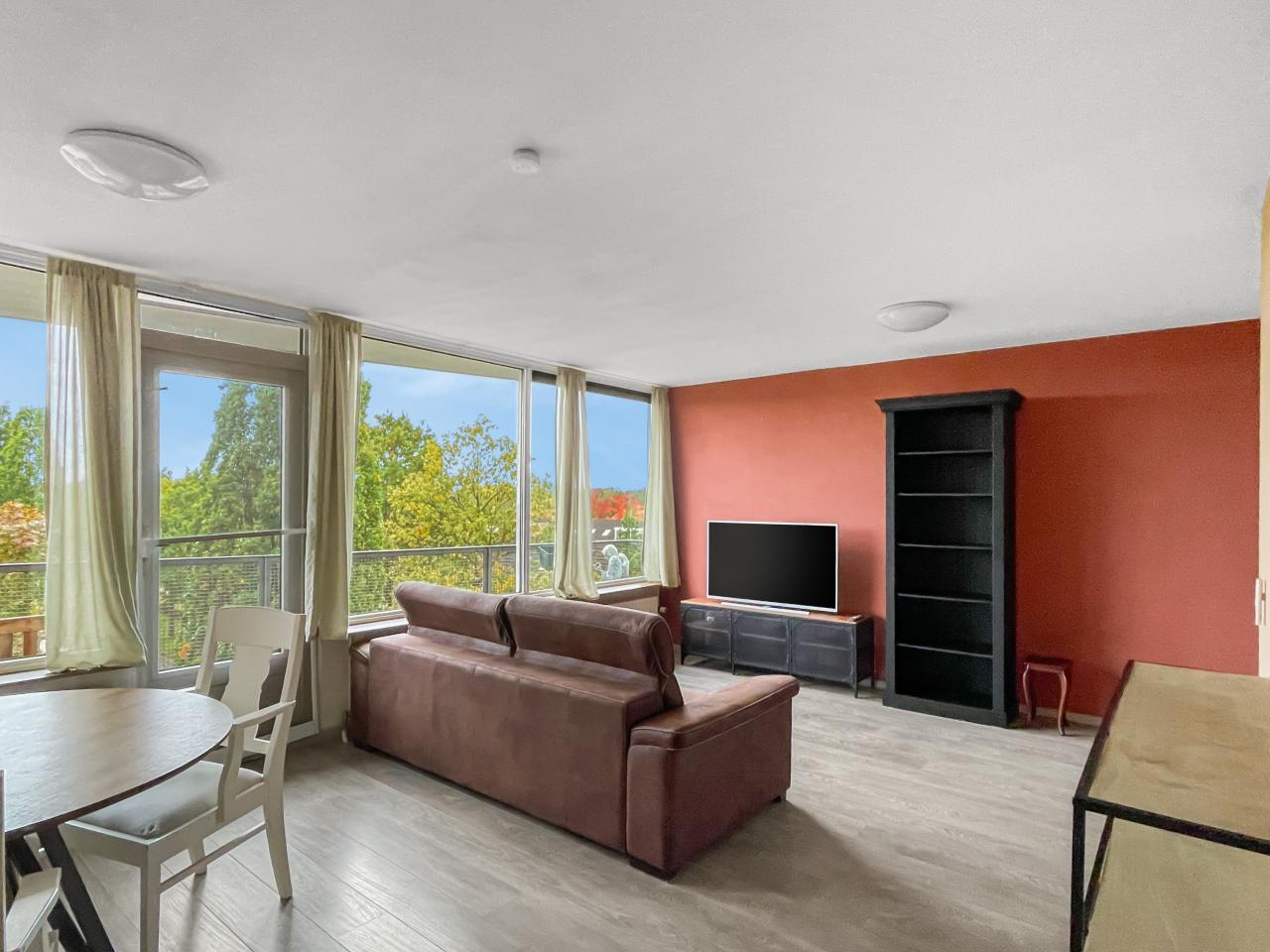 Gemeubileerd 3-kamerappartement met balkon - Afbeelding 4