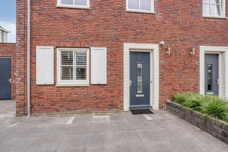 Gemeubileerde 4-slaapkamerwoning aan het water - Afbeelding 39