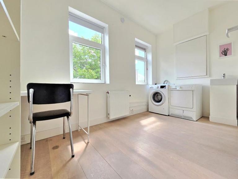 Gemeubileerd 3-kamerappartement met zuidbalkon - Afbeelding 38