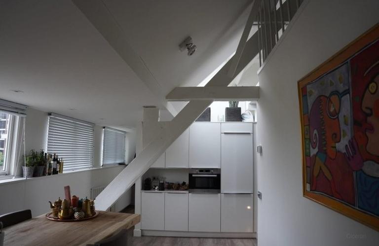 Gemeubileerde loft van 80 m² in Bergen - Afbeelding 10