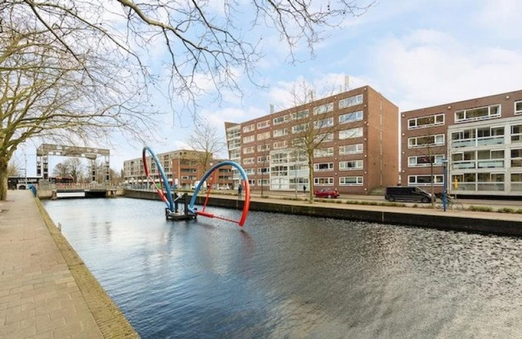 Gemeubileerd 3-kamerappartement met uitzicht - Afbeelding 1