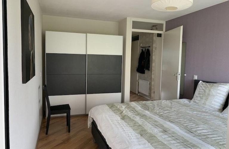 Gemeubileerd 3-kamerappartement met uitzicht - Afbeelding 9